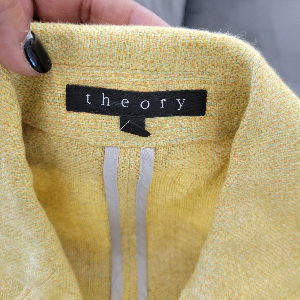 Blazer - Picture 7 of 7